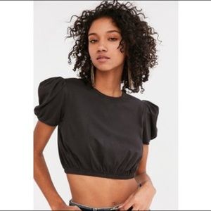 UO Puffy sleeve Top👁